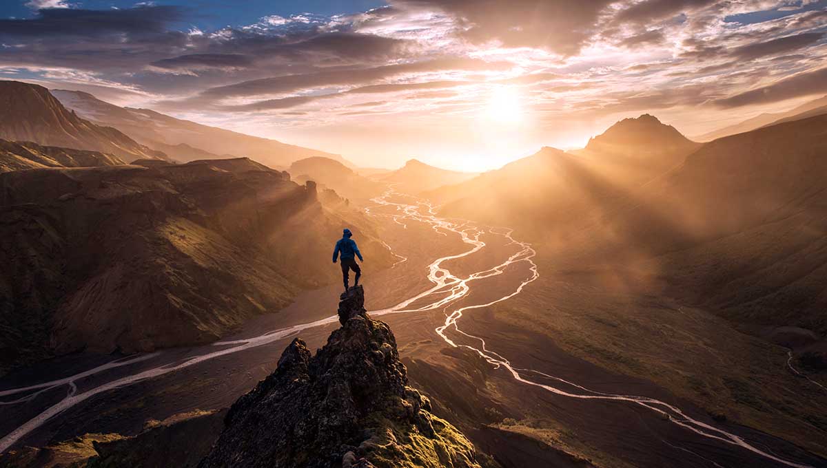JOIN THE ADVENTURE