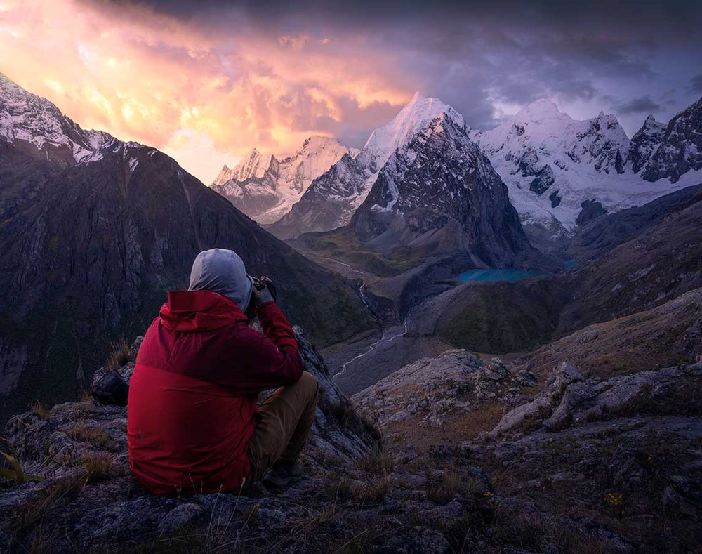 viewpoint-Cordillera-Huayhuash-siula-grande-photographer_b30a9d9f-1679-44de-aa61-5a95e732eda8