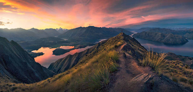 Roys Peak Panorama view over lake wanaka and mount aspiring np - person with hands in the air